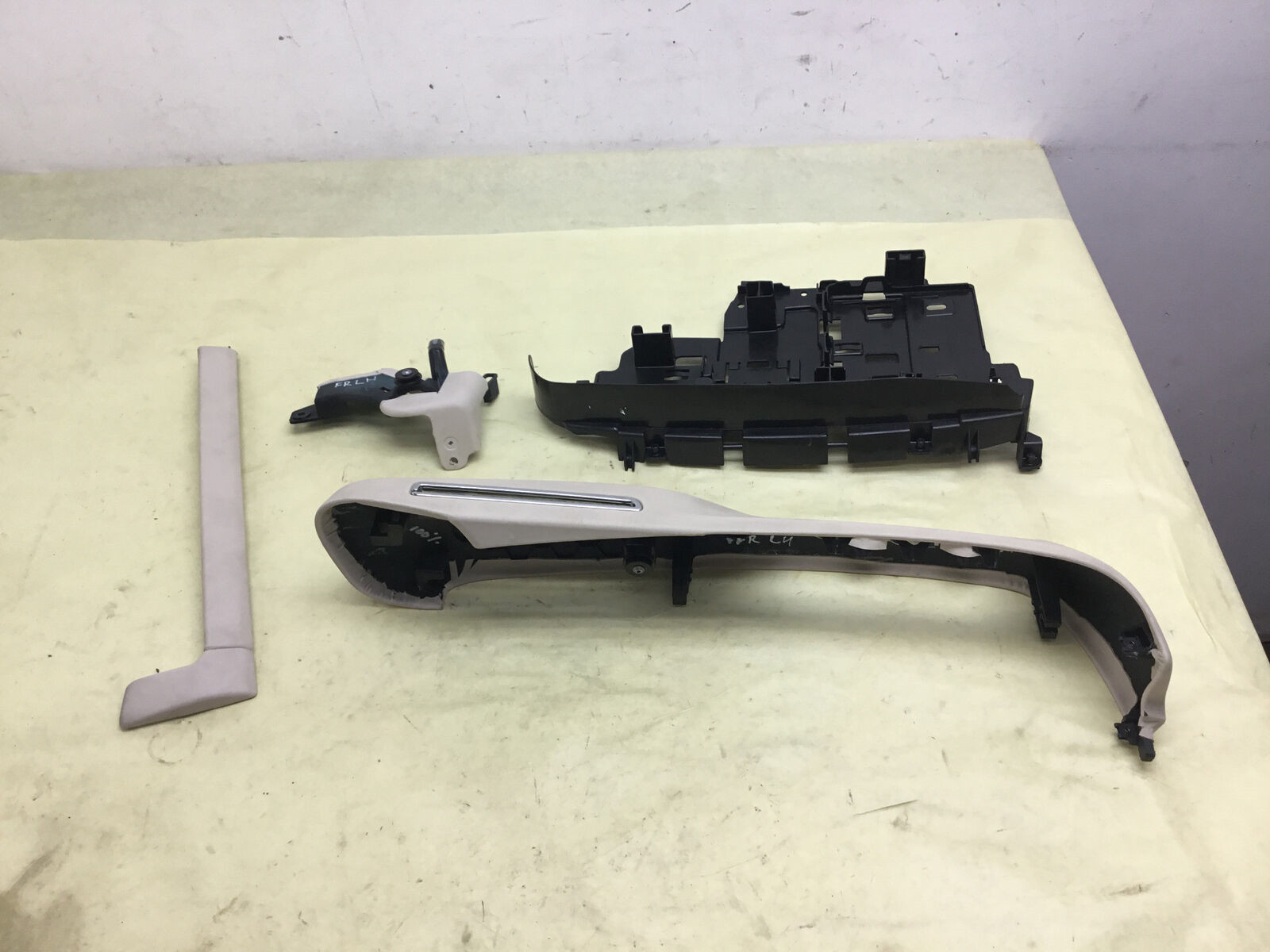 Bentley Flying Spur W12 Front Left Seat Side Cover Trim Panel Set 13-18 :Y