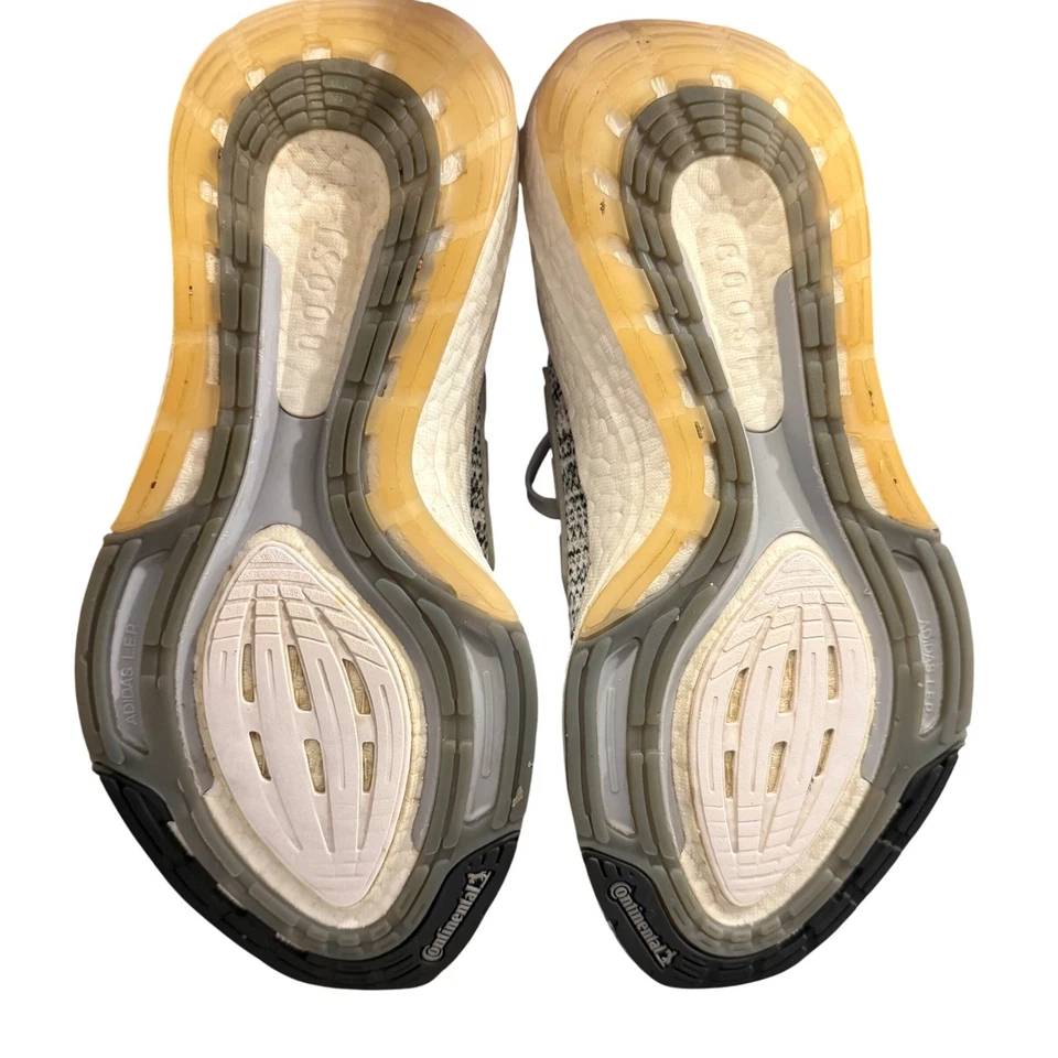 Adidas Ultraboost 22 Women's Size 8.5 White Gray Knit Running Shoes Sneakers - Image 4 of 4