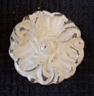 Lot of (6) 1960 Amerock Floral French Provincial Drawer Pulls/Knobs White/ Brass — photo 6