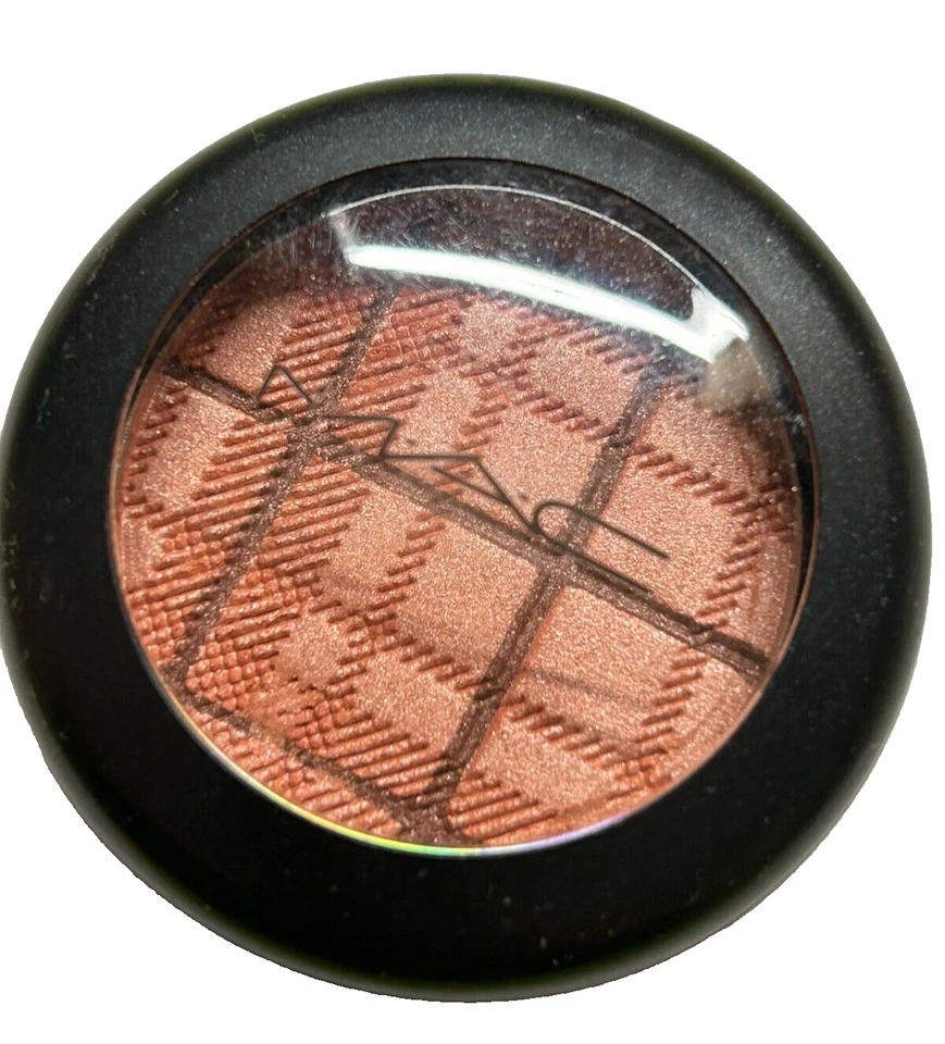 MAC A Tartan Tale #Follow Your Fantasy Eye Shadow - 0.10fl oz NW-O BOX - Image 3 of 4