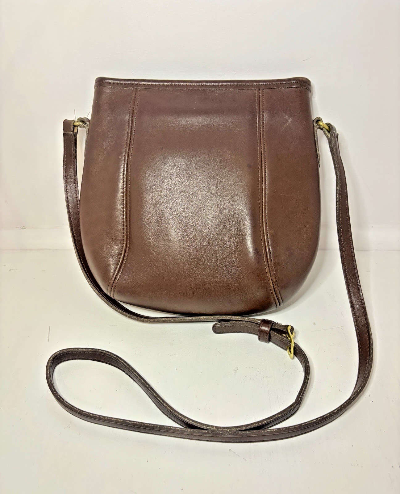 Vintage Coach E7D 9990 Brown Leather Crossbody Bag USA NYC Hinge Top Purse 1997
