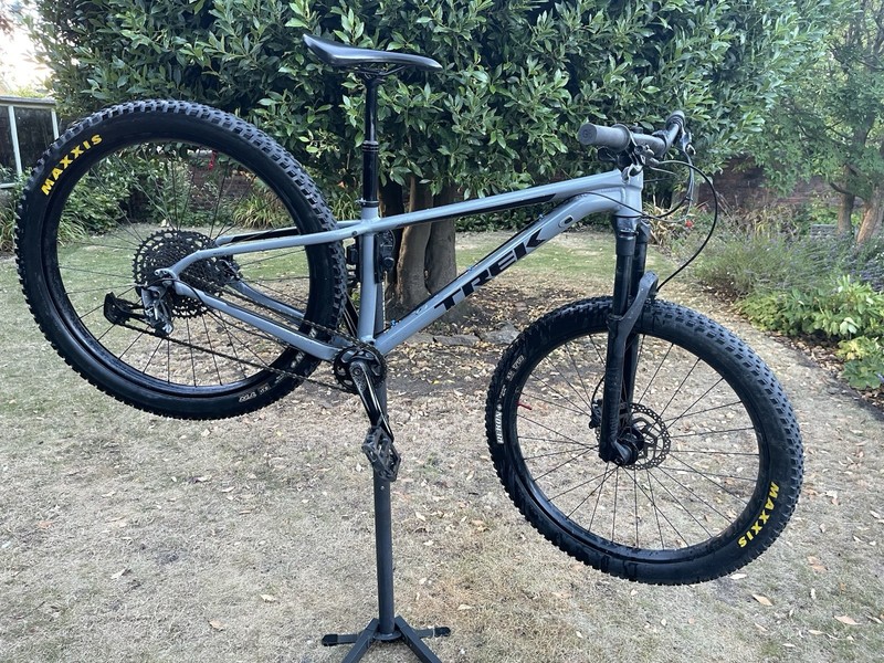 Trek Roscoe 8 Mountain Bike
