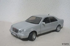 Sun Star Mercedes-Benz E-Class 1/18 Minicar