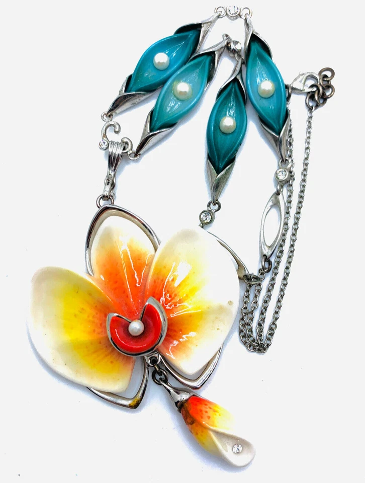 Collar Colgante Colección Franz Porcelana Pintado a Mano Polilla Orquídea Esmalte 16.5 Foto 4 de 4