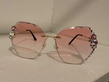 Oversized Rhinestone Bling Sunglasses Square Gradient Pink Lenses Gold Wireless