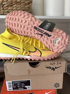 Size 6 - Nike Zoom Mercurial Superfly