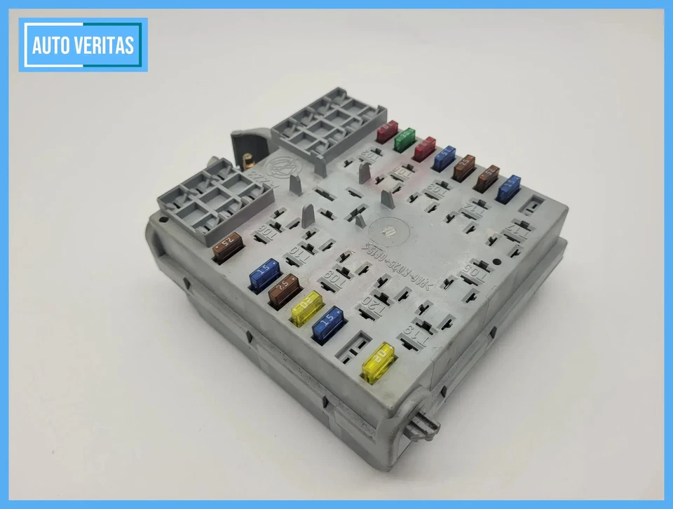 Original Fiat Punto (188) fuse box 46778450 - Image 3 of 4