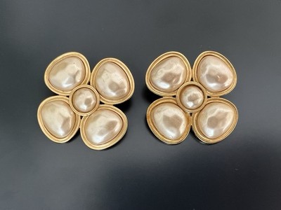Edle Vintage Carolee Ohrclips Vierblättrige Kleeblätter mit Barockperlen TOP
