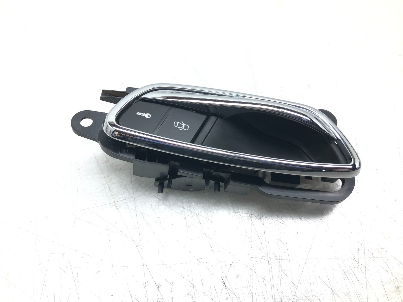 2014-2018 BENTLEY FLYING SPUR RIGHT PASSENGER FRONT INTERIOR DOOR HANDLE OEM