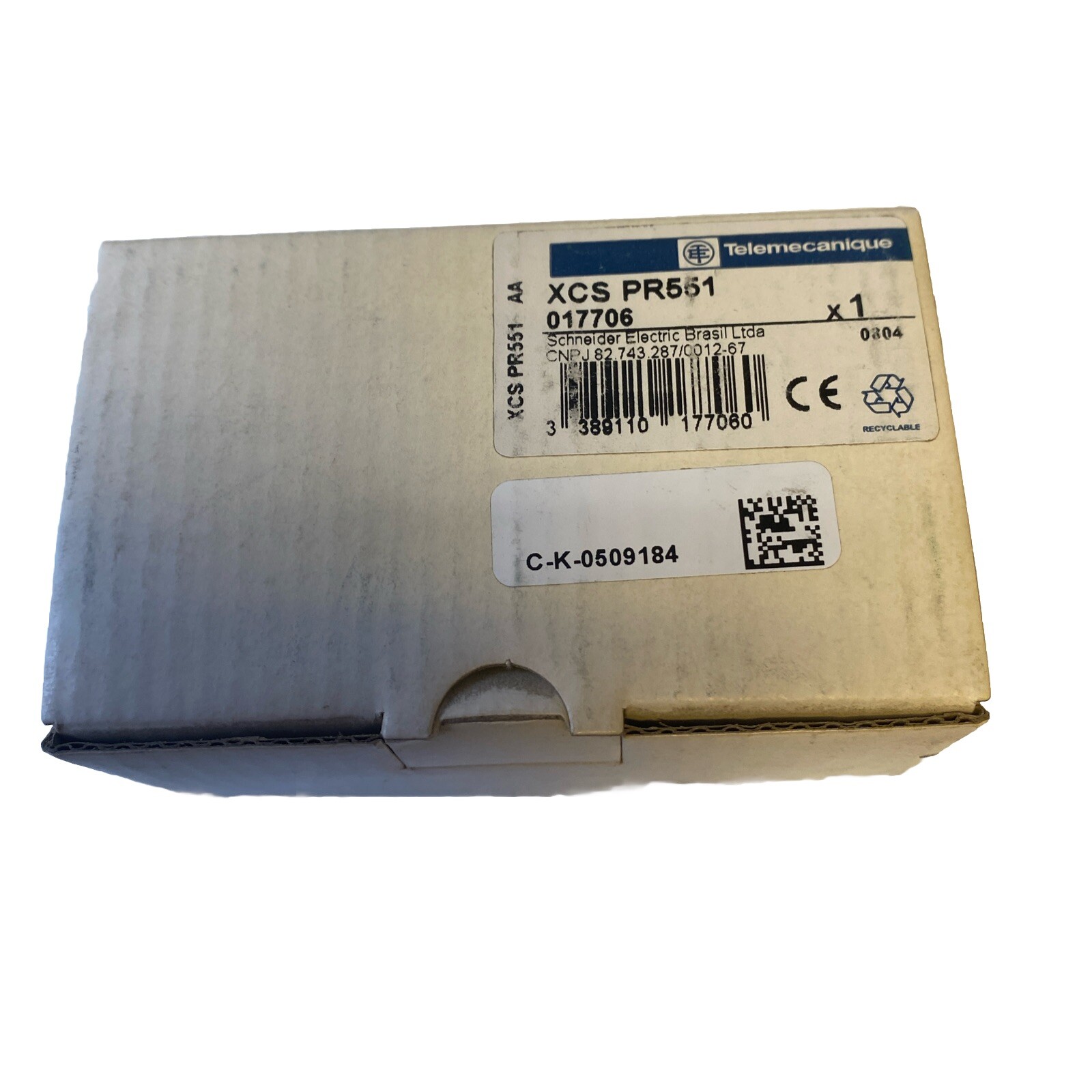 Schneider XCSPR551 Safety Position Switch Rotary Axis 30mm 1NO+1NC Pg 1
