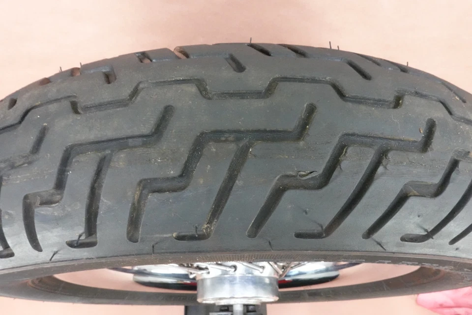 Harley-Davidson Fat Boy Fat Boy 2000-2006 llanta delantera Dunlop MT90B16 Foto 3 de 4