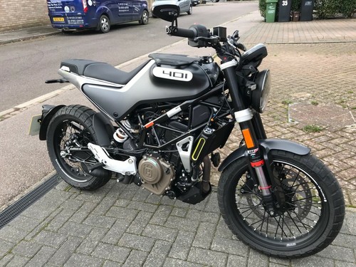 ESCAPE HUSQVARNA SVARTPILEN 401 2020-2022 GP-S1 SHORTY GP INOXIDABLE/TITANIO - Imagen 9 de 11