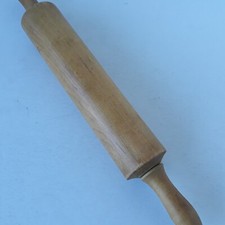Wooden Rolling Pin 18-Inch Long Kitchen Tool