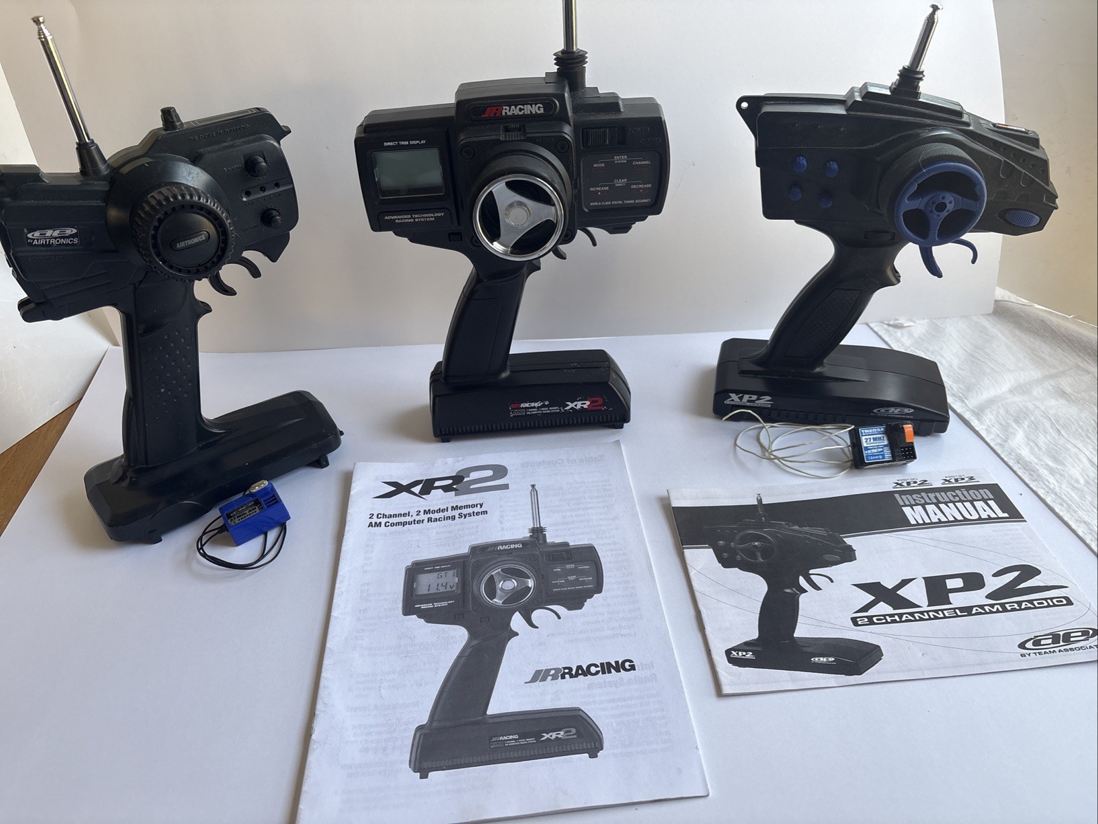 Vintage Rc Transmitters Receivers Airtronics JR Racing Team Associated  XP2 XR2