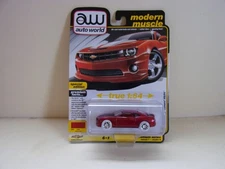 AUTO WORLD ULTRA RED CHASE Modern Muscle Series 2010 Chevy Camaro RS/SS