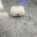 Apple AirPods 4 White Charging Case — photo 5