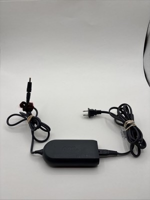 SURF Onn 90W Universal Laptop Charger Adapter 2 Interchangeable Tips