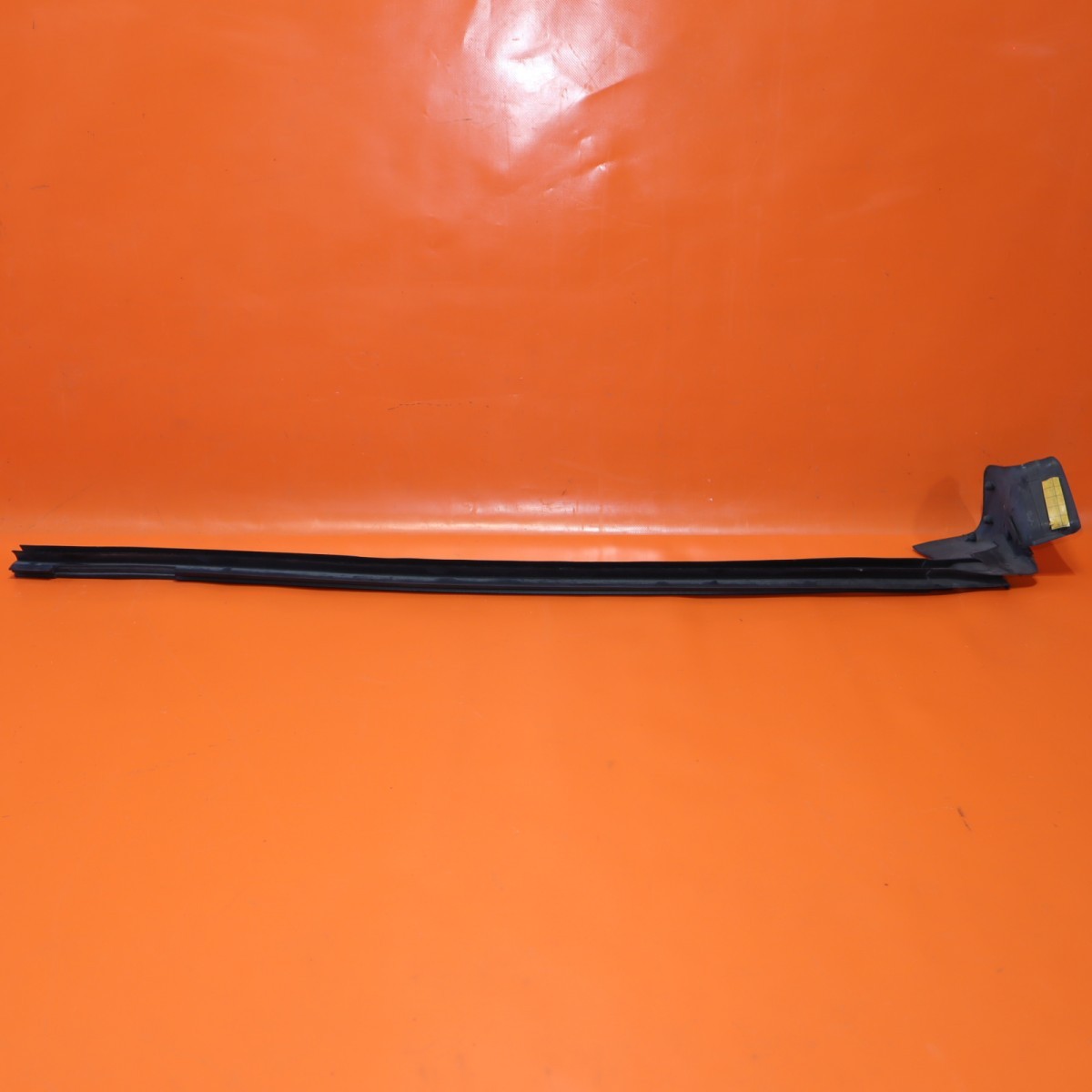 Aston Martin DB11 2017-2020 Right Door gasket P/N HY53C20570AC