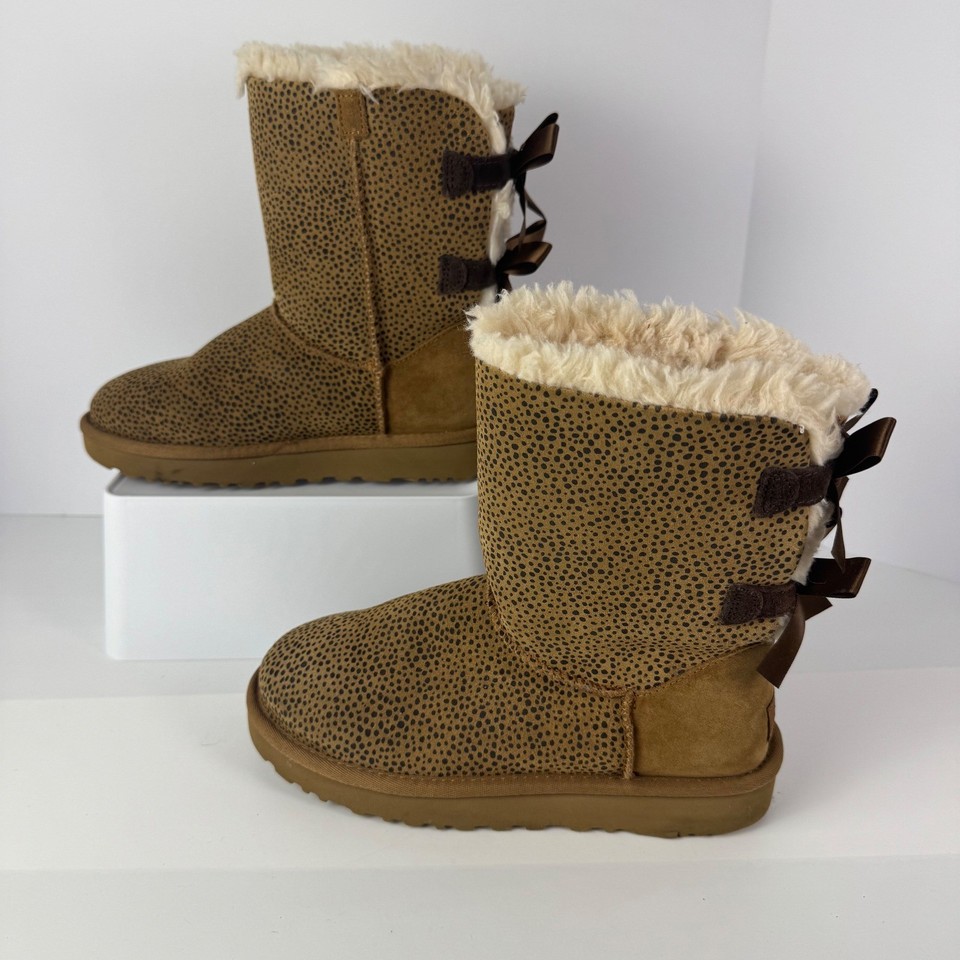UGG Bailey Bow II Dot Chestnut Brown Cheetah Suede Boots Womens 6 1113528