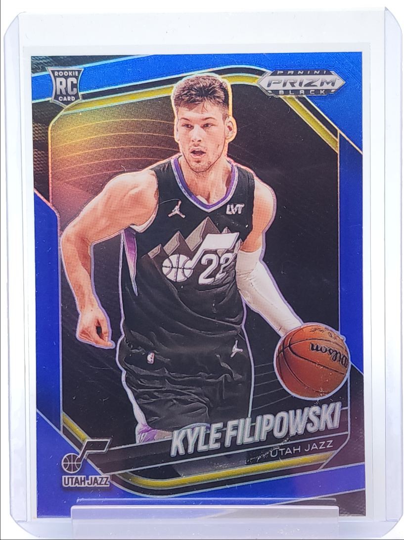 KYLE FILIPOWSKI 2024-25 PANINI PRIZM BLACK ROOKIE BLUE #125 RC /199 Q0930