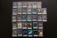 32 Carte per Deck Competitivi Yu-Gi-Oh! con Zeus Arsenale Divino e tante altre