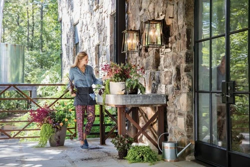 Hinkley Lighting 2105 Walker 3 Light 17-1/2"H Outdoor Wall Sconce - Bronze - Picture 4 of 12