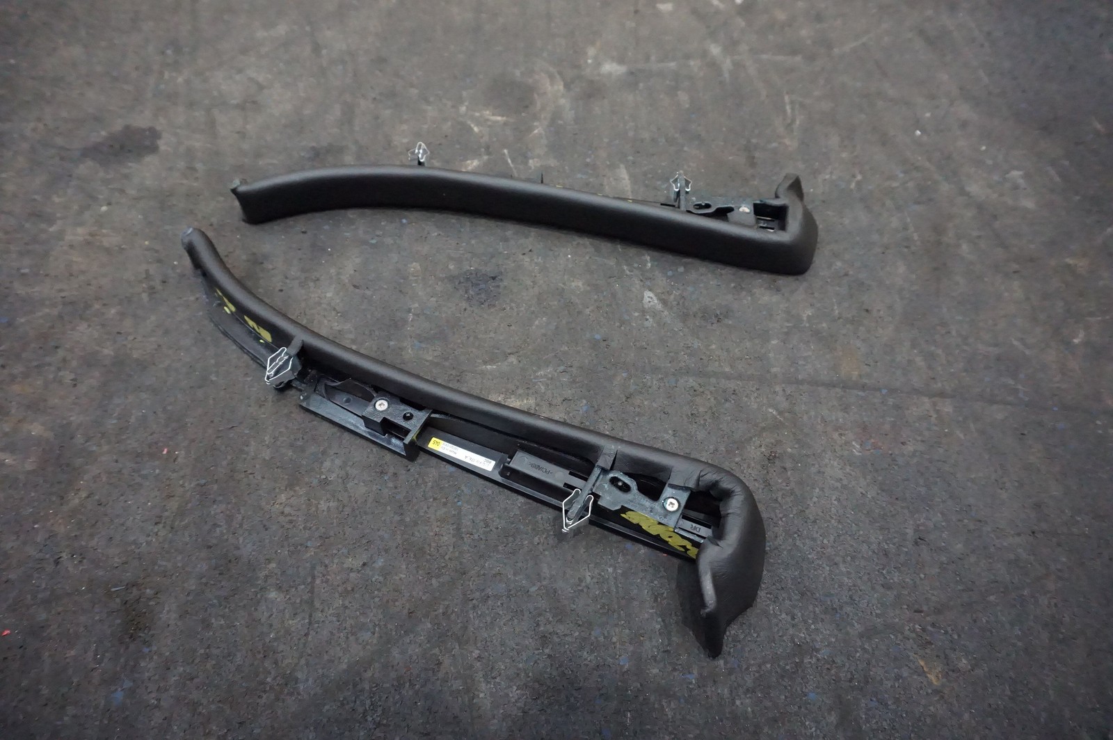 Set Left & Right Parcel Tray Trim 3Y0919175 3Y0919176 Bentley Mulsanne 2010-2020