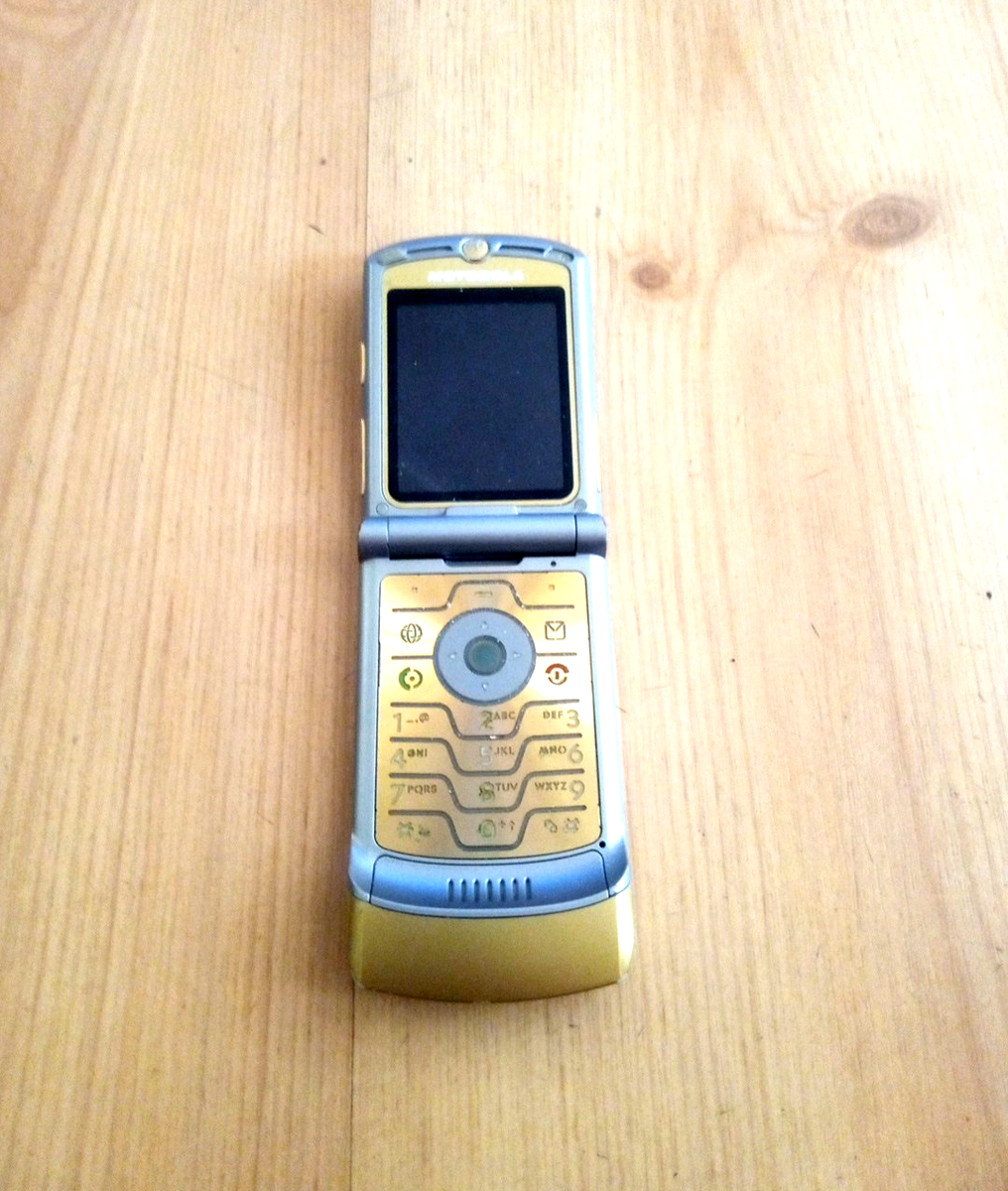 Gold Colored Dolce And Gabbana Motorola Flip Phone | eBay