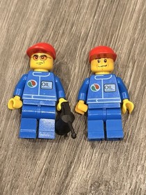 Retired Lego City Set #4433: Dirtbike Transporter (95% Complete)