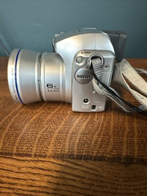 FUJIFILM FINEPIX 3800 3.2MP DIGITAL CAMERA SILVER - WORKS | eBay