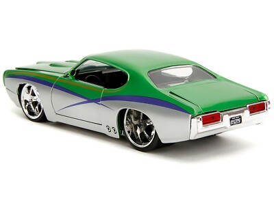 1969 PONTIAC GTO JUDGE GREEN & SILVER 1/24 DIECAST MODEL CAR BY