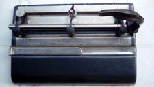 1990'S MASTER PRODUCTS HEAVY DUTY SOLID METAL 3 HOLE PAPER PUNCH SERIES 25