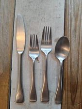 Oneida Stainless Flatware Maddox Pattern Matte Finish **CHOOSE PIECES**