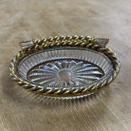 Vintage Stylebuilt Hollywood Regency Gold Chain Tassel Design Glass Soap Dish