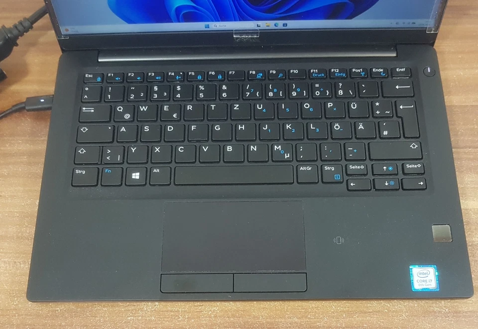 Dell Latitude 7390 · i7-8650U · 8GB · 500GB, Foto 2 von 5