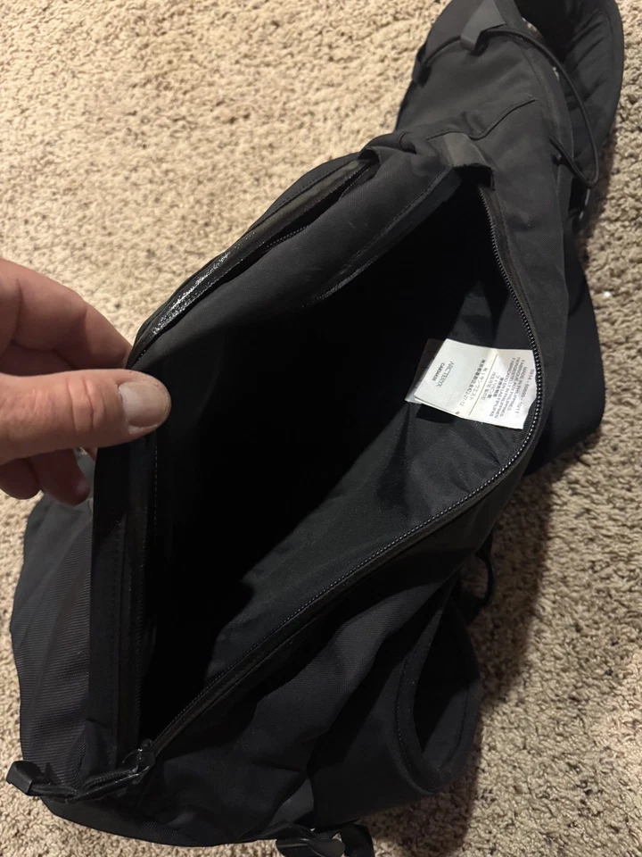 Arc'teryx Quiver Sling Bag - Image 3 of 4