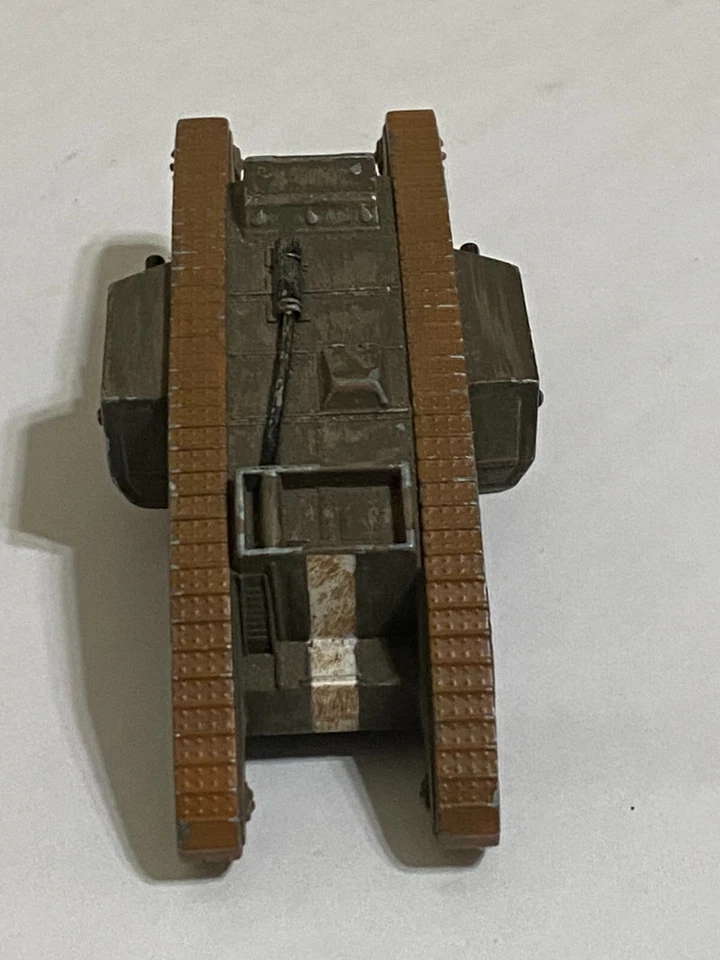 Corgi Mark IV Male Tank WW I Famous "FRAY BENTOS" 1:76 scale NO BOX - Image 4 of 4