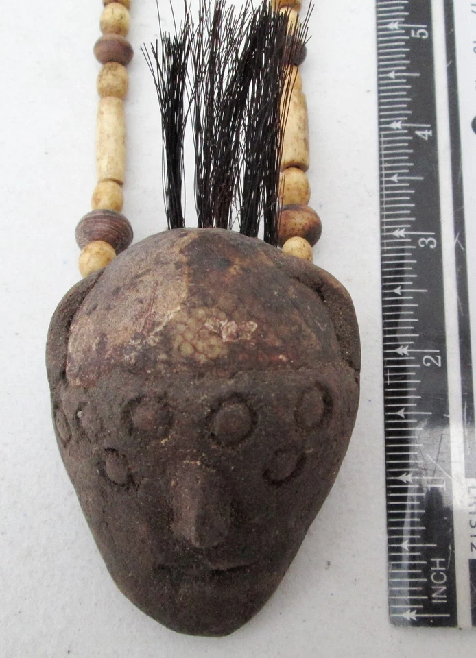 Collar de hueso de ciervo cazador cabeza de guerrero Nagaland vintage Foto 2 de 2