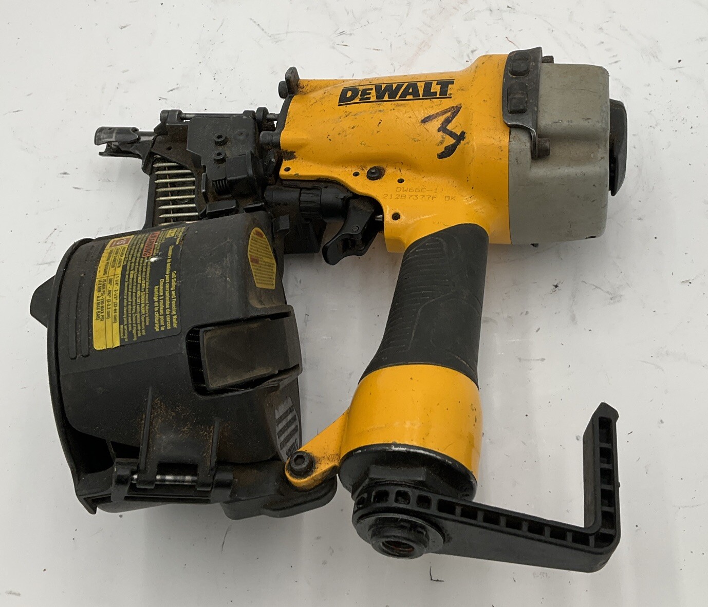 15 Degree Coil Nailer DeWalt DW66C-1R 15-Degree Coil Siding
