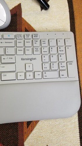 Gray Kensington Pro Fit Ergo Wireless 2.4G BT Keyboard & Mouse Combo w/ Dongle - Picture 9 of 24