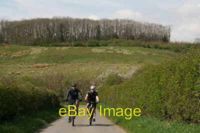 Foto 6x4 Radfahrer kurz vor links Richtung Risby Manor c2013