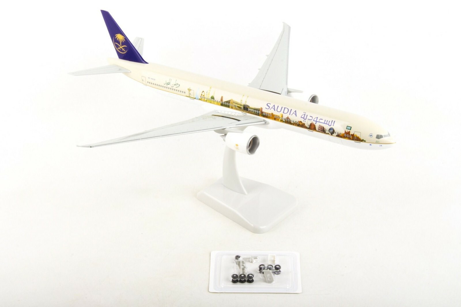 Hogan Wings 1 0 Saudia Boeing 777 300er Plastic Replica Hgg For Sale Online Ebay