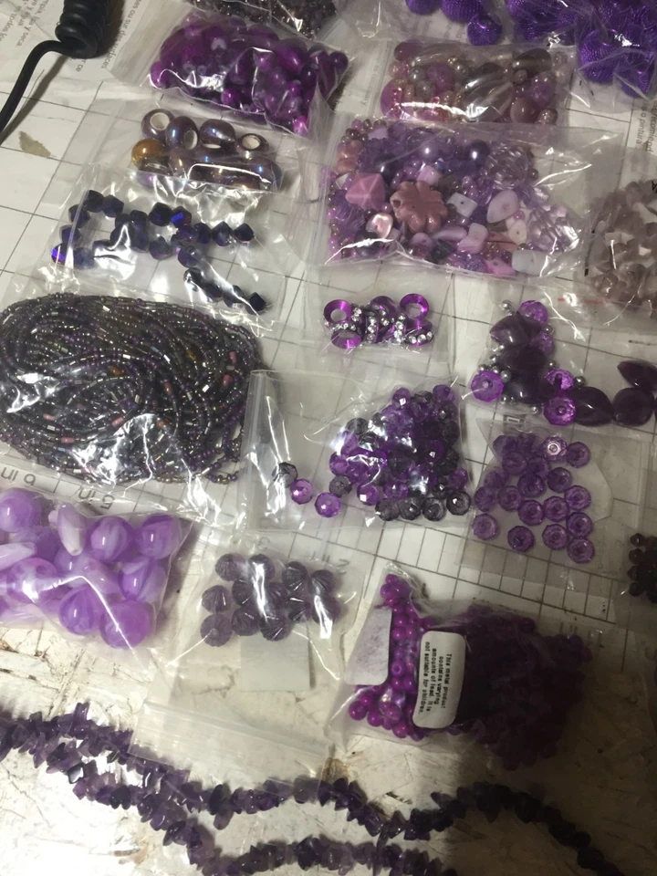 3lb 2oz Lot Purple Glass Chip Stone Polished Rock Metal Seed Circle Beads - Image 2 of 4