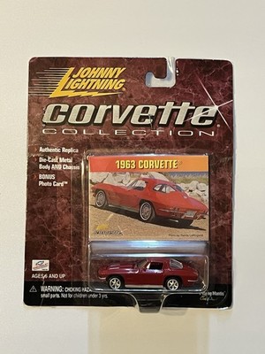 New Johnny Lightning Chevy Corvette Collection 1965 Sting Ray Coupe 1:64 Scale