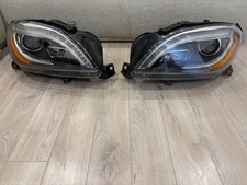2012 - 2015 Mercedes-benz Ml350 Xenon Left And Right Headlight Used Oem Read