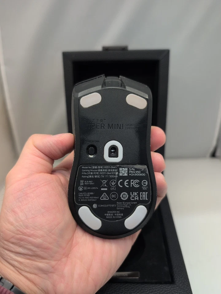 Razer Viper Mini Signature Edition - Black Model RZ01-0441 Complete Read Desc - Image 4 of 4