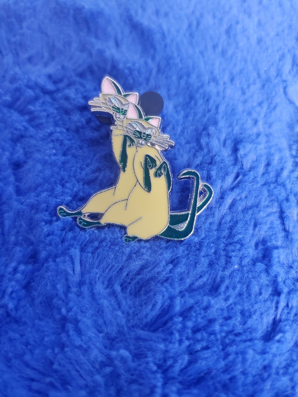 Disney Collectors Pin Lady And The Tramp Siamese Cats Si And Am