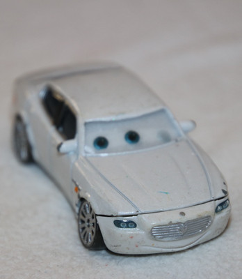 Disney Pixar Cars Antonio Veloce Eccellente Maserati Lenticular dieCast #0058