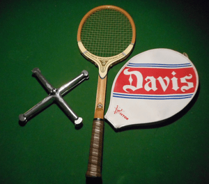 Vintage Tad Davis Modelo Profesional Madera Raqueta De Tenis Con Cubierta Y Raro Z-Press Vintage Tad Davis Modelo Profesional Madera Raqueta De Tenis Con Cubierta Y Raro Z-Press