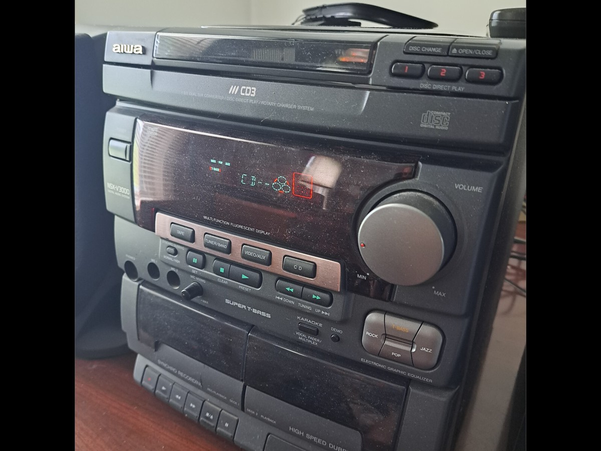 Aiwa NSX-V3000 Digital Audio CD Changer / Dual Cassette Tape Deck